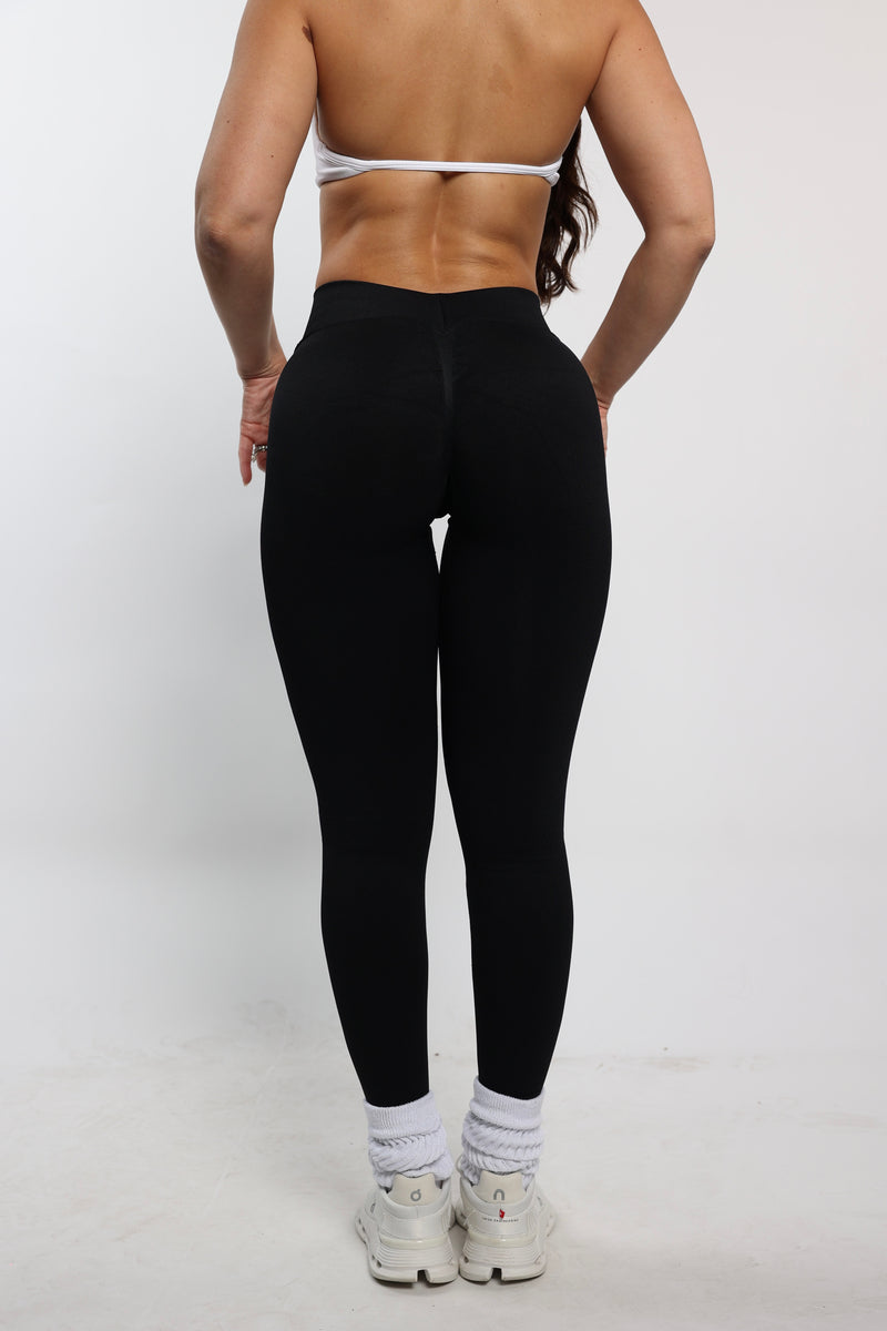 V-Back Shaping Scrunch Butt Leggings